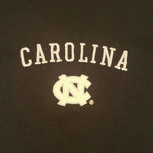EUC Men's Columbia Navy blue UNC shirt